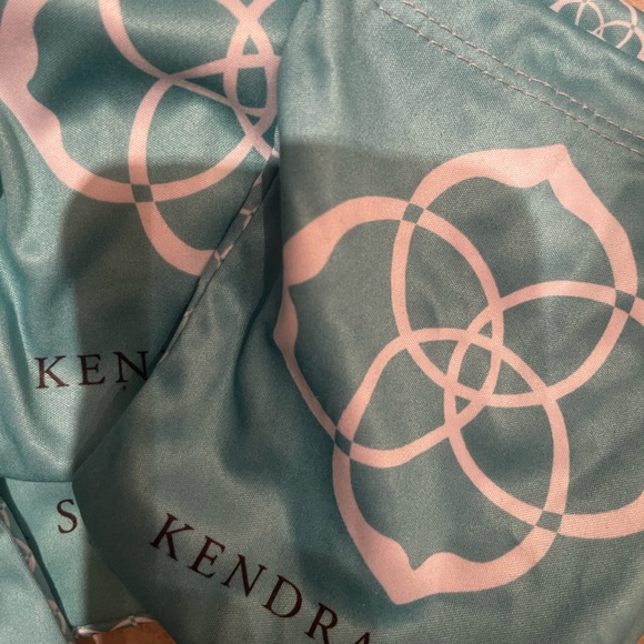 Kendra Scott Aqua Jewelry Pouches - Picture 2 of 2